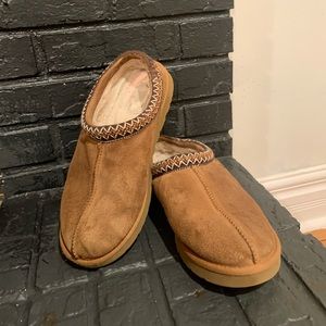 Ugg Tasman Men's 10 Suede Wool Lined Foam Cushioned Slippers